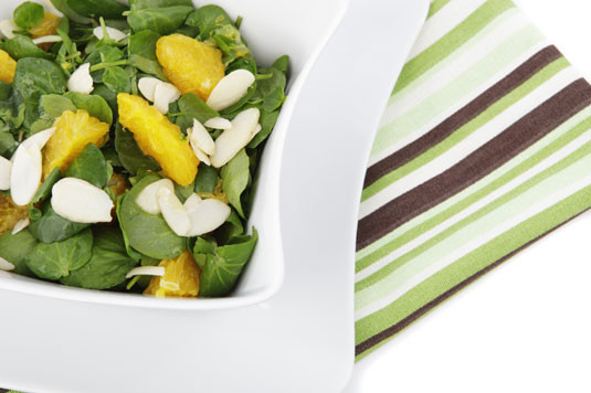 감귤류, 회향, 아몬드를 곁들인 혼합 채소 레시피