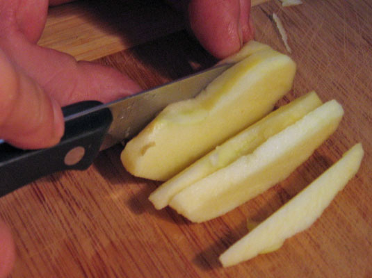 사과 껍질 벗기기 및 껍질 벗기기