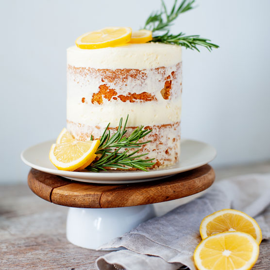 클래식 케토 케이크 굽기 - 촉촉하고 맛있는