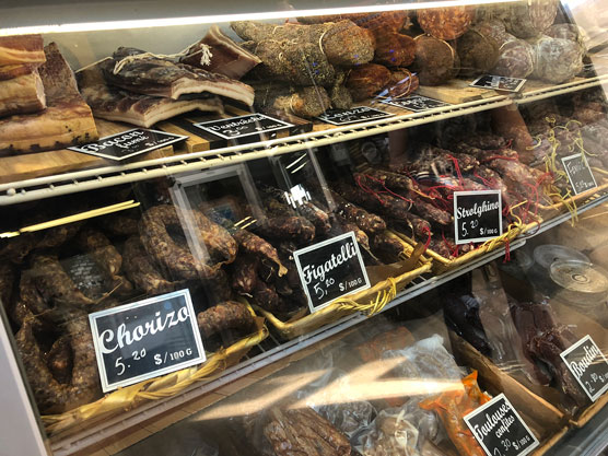 꼭 먹어봐야 할 샤퀴테리 고기 10가지