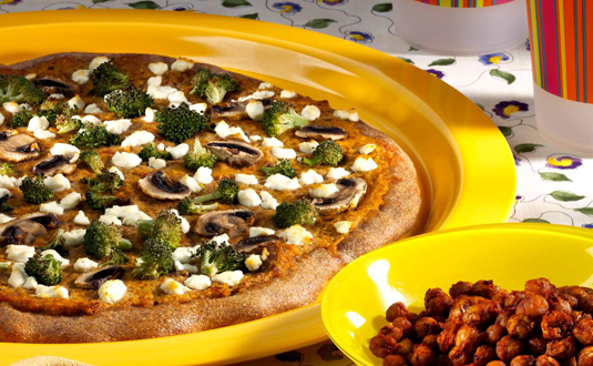 흰 콩과 토마토 페스토 피자