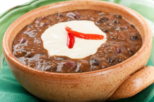 멕시코 가금류 조리법: 치폴레 검은콩 칠면조 칠리